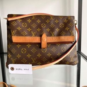 Authentic Louis Vuitton Crossbody/clutch